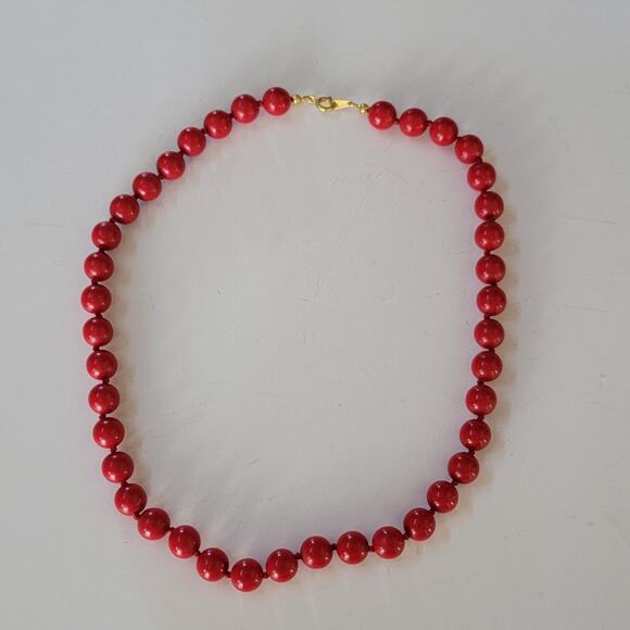Vintage Red Bead Necklace with Round Beads and Gold Clasp Bold Retro Statement - Picture 2 of 10